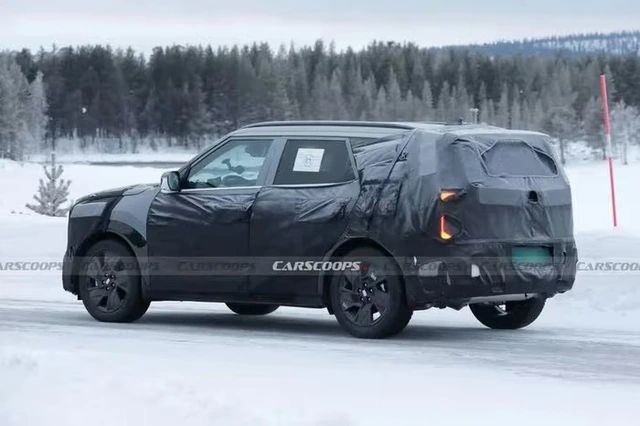 KIA Seltos thế hệ mới thêm bản hybrid, liệu có về Việt Nam? KIA Seltos thế hệ mới thêm bản hybrid, liệu có về Việt Nam?