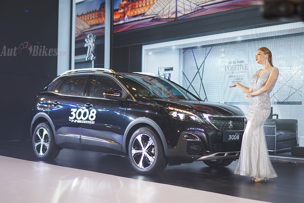 Peugeot 3008 giá 1,16 tỷ đồng và Peugeot 5008 giá 1,35 tỷ đồng