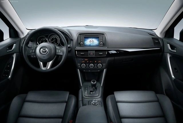 Màn hình trung tâm Mazda CX-5 thay đổi thế nào sau 3 thế hệ? Màn hình trung tâm Mazda CX-5 thay đổi thế nào sau 3 thế hệ?