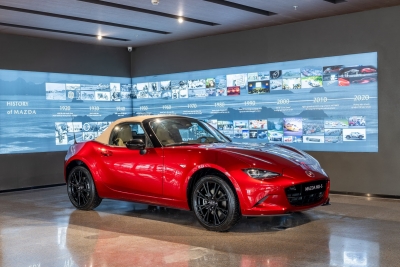 Mazda khai trương showroom Flagship đầu tiên tại Việt Nam đồng thời ra mắt loạt xe mới