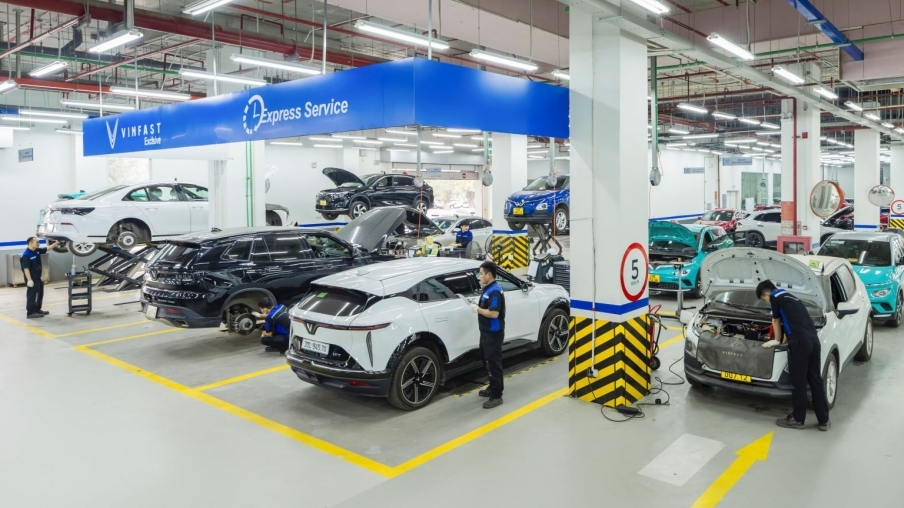 Chuẩn bị cán mốc 400 xưởng dịch vụ, VinFast áp đảo đối thủ về hậu mãi