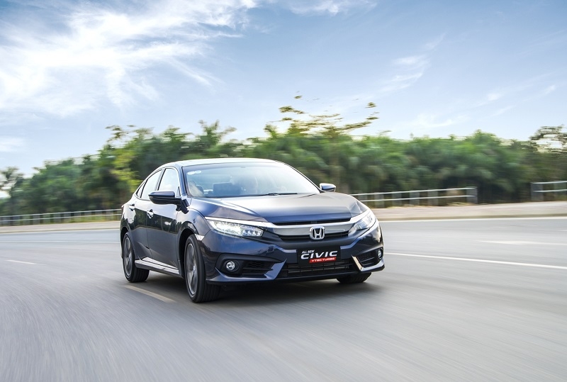 Honda Civic 2017 giá 950 triệu đồng tại Việt Nam