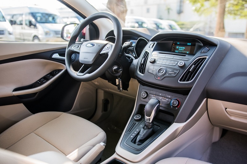 ford focus trend 2017 gia 699 trieu tai viet nam