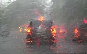 Mách bạn cách xử lý mờ kính, nhòe gương khi trời mưa mach ban cach xu ly mo kinh nhoe guong khi troi mua