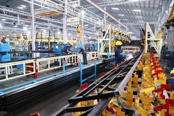 chay lon tai nha may thaco bus quang nam la do chap dien