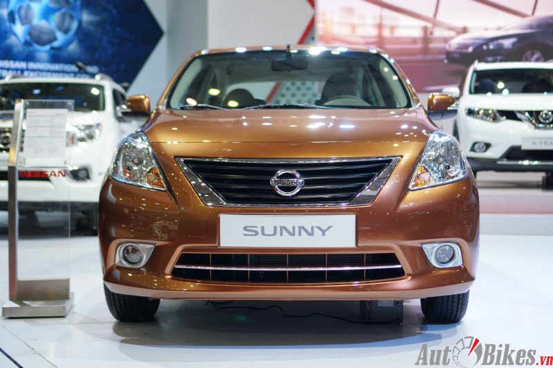 Giá Nissan Sunny giảm mạnh xuống 463 triệu đồng