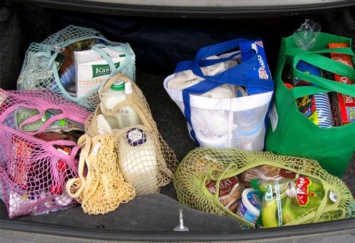 12 vat dung nen tranh de trong o to