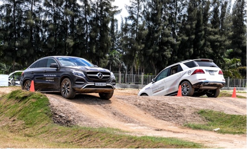 trai nghiem lai mercedes tren duong dua dau tien viet nam