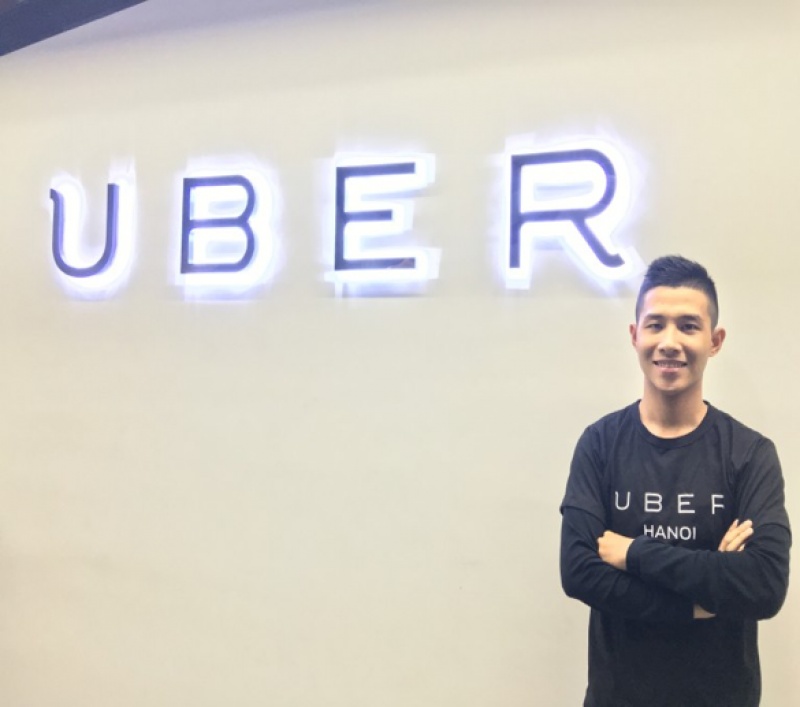 lai xe uber viet bi to gian lan mang khach hang