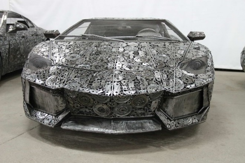 ngam loat mo hinh sieu xe lam tu phu tung o to phe thai