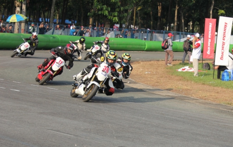 chon dau nhot phu hop cho moto phan khoi lon