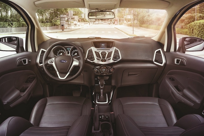 ford ecosport black edition gia 654 trieu dong