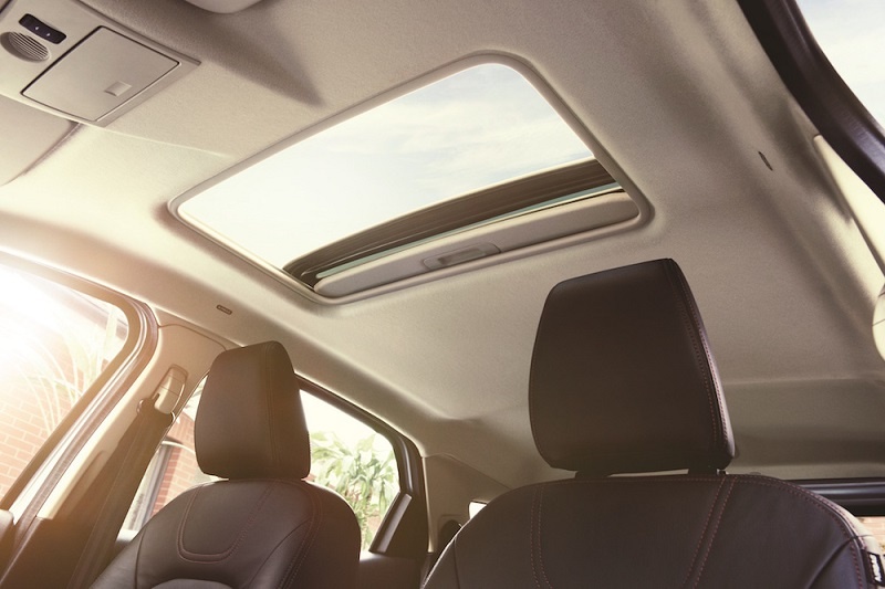 ford ecosport black edition gia 654 trieu dong