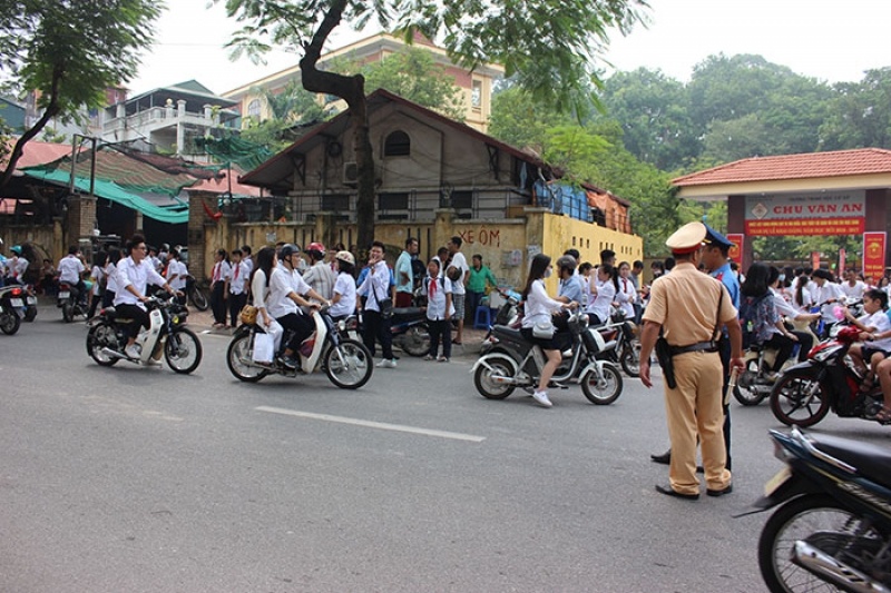 quy dinh ve do tuoi khi tham gia giao thong duong bo