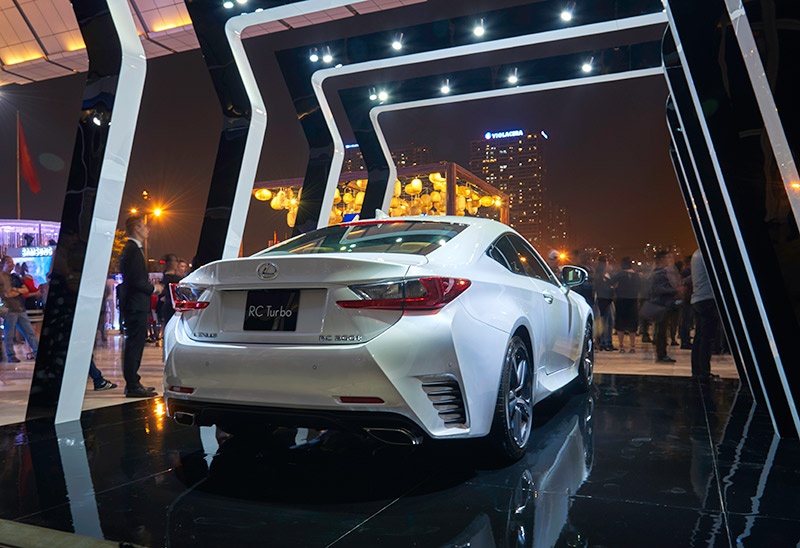 lexus rc turbo xuat hien tai tuan le thoi trang 2016