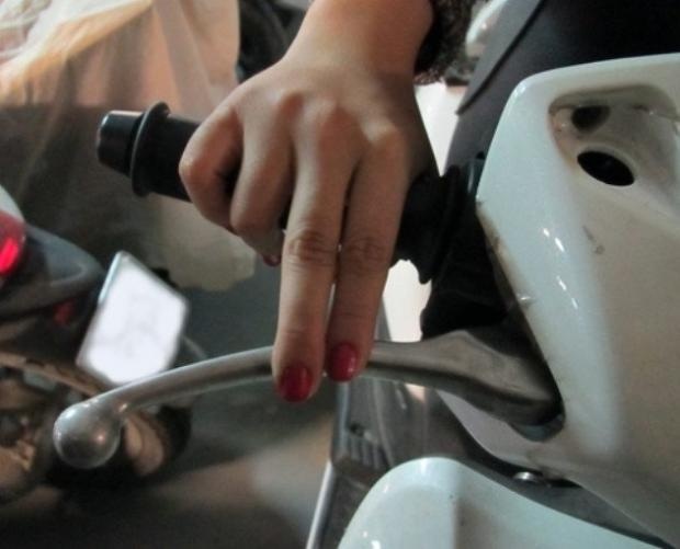 Kỹ thuật phanh xe máy trên đoạn đường trơn ky thuat phanh xe may tren doan duong tron