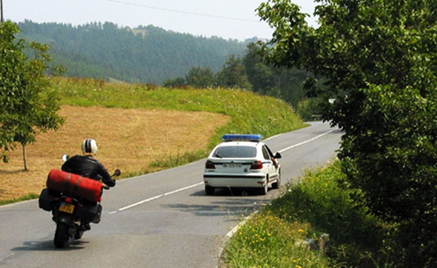 10 ky nang can thiet khi dieu khien xe may