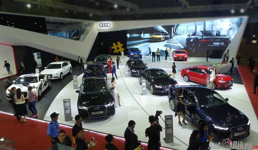 Tháng 11, Việt Nam nhập 10.000 ô tô