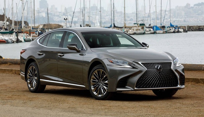 Xe sang Lexus LS500 bị triệu hồi tại Việt Nam