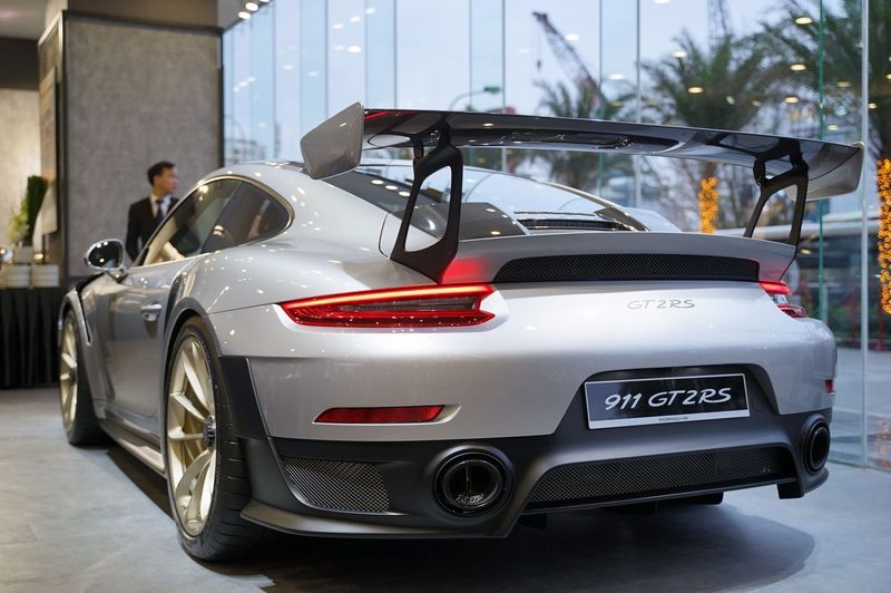 Bộ đôi 718 Cayman và 911 GT2 RS nổi bật trong Porsche Media Night 2019 tại Hà Nội Bộ đôi 718 Cayman và 911 GT2 RS nổi bật trong Porsche Media Night 2019 tại Hà Nội