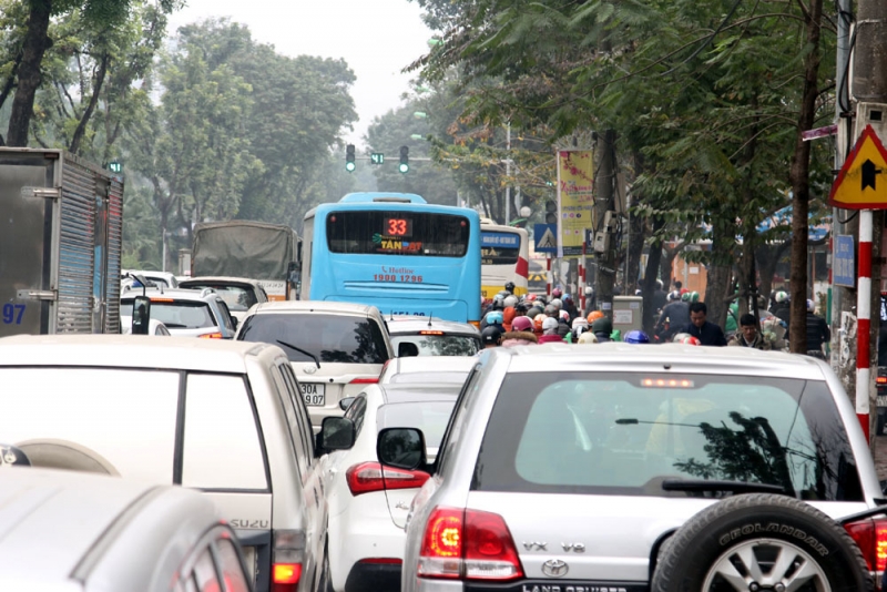 Tắc đường Hà Nội: 8 'điểm đen' ùn tắc mới, giáp Tết chớ dại đi qua
