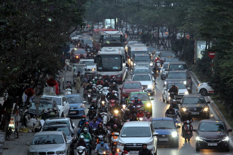 Tắc đường Hà Nội: 8 'điểm đen' ùn tắc mới, giáp Tết chớ dại đi qua