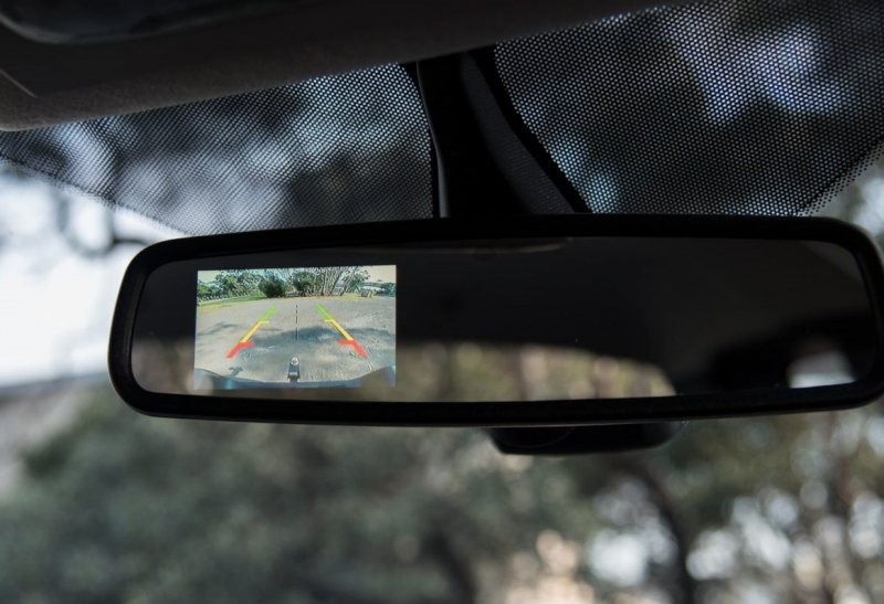 cuoi thang 2 gia mazda bt 50 giam 40 trieu dong