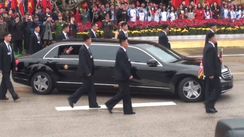 can canh mercedes s 600 pullman ho tong ong kim jong un tai viet nam