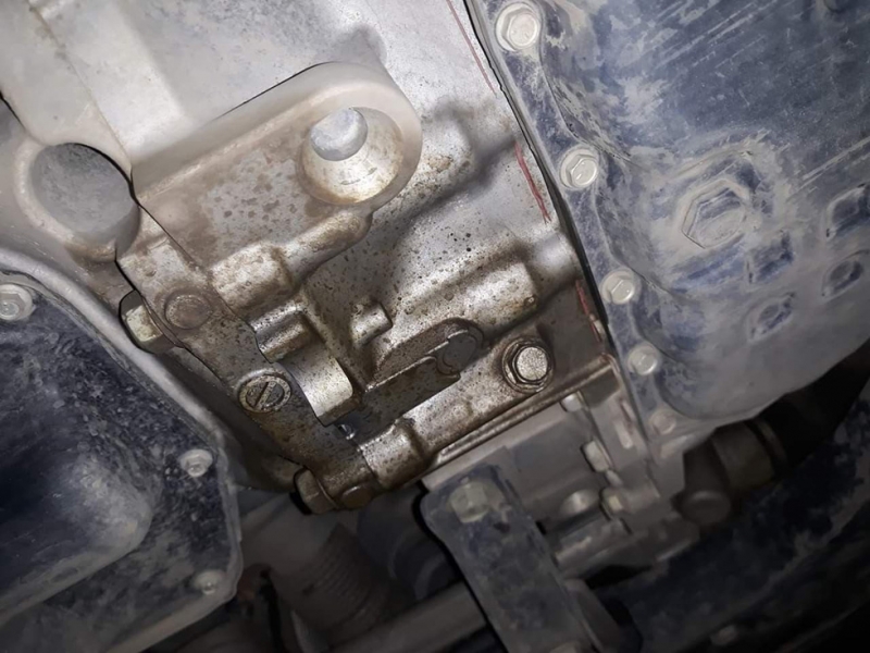 nissan viet nam len tieng ve viec xe x trail bi chay dau