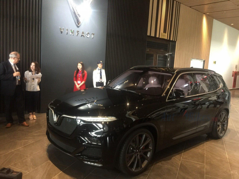 can canh sieu pham vinfast lux v8 cong suat 455 ma luc tai viet nam