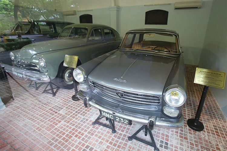 nhung mau o to vao sinh ra tu cung chu tich ho chi minh