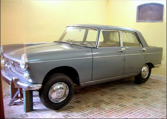 nhung mau o to vao sinh ra tu cung chu tich ho chi minh