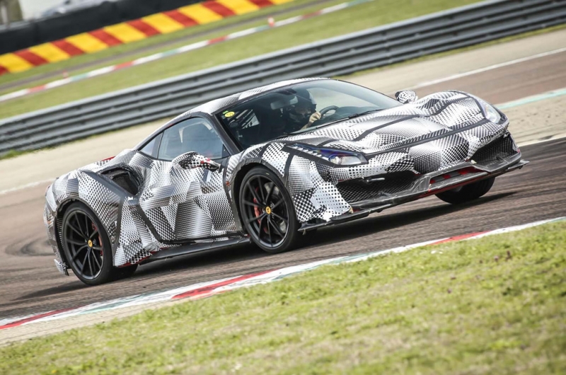 8 mau o to co lop nguy trang bat mat giong vinfast