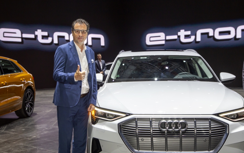 man nhan voi dan dai su audi tai trien lam audi brand experience 2018