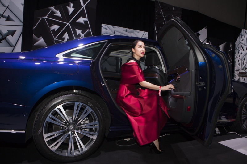 man nhan voi dan dai su audi tai trien lam audi brand experience 2018