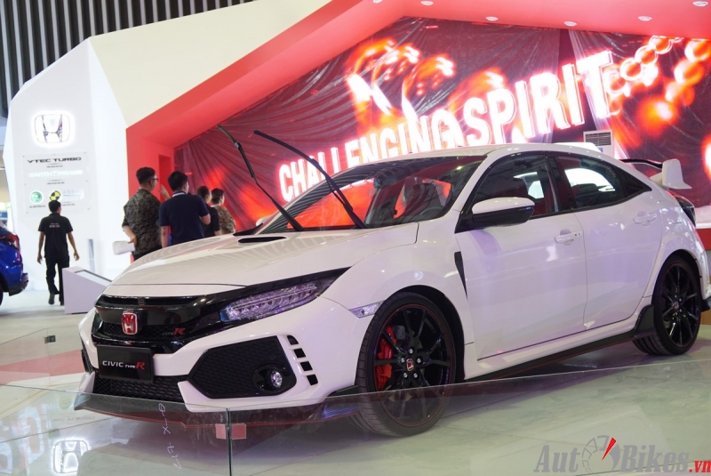 vietnam motor show 2018 san sang cho ngay khai mac