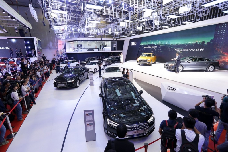 audi q8 va a7 sportback xuat hien tai vms 2018