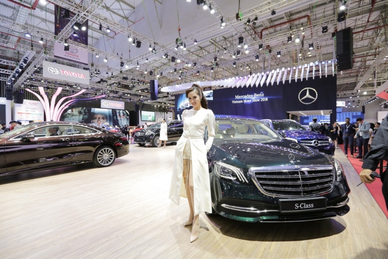 toan canh gian hang mercedes benz tai vms 2018