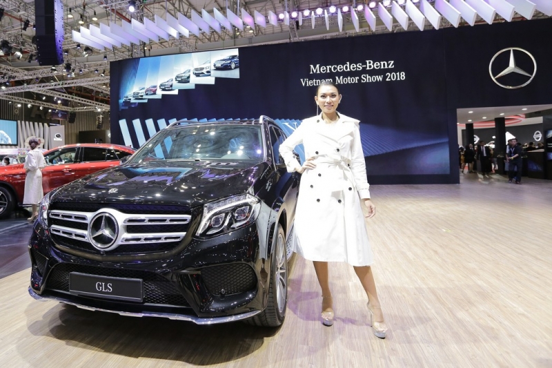 toan canh gian hang mercedes benz tai vms 2018