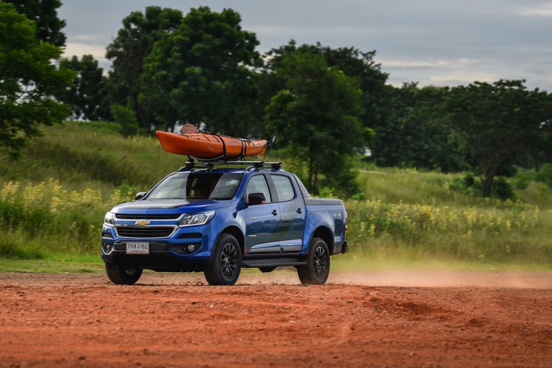 man nhan voi bo anh cuc chat cua chevrolet colorado storm va trailblazer