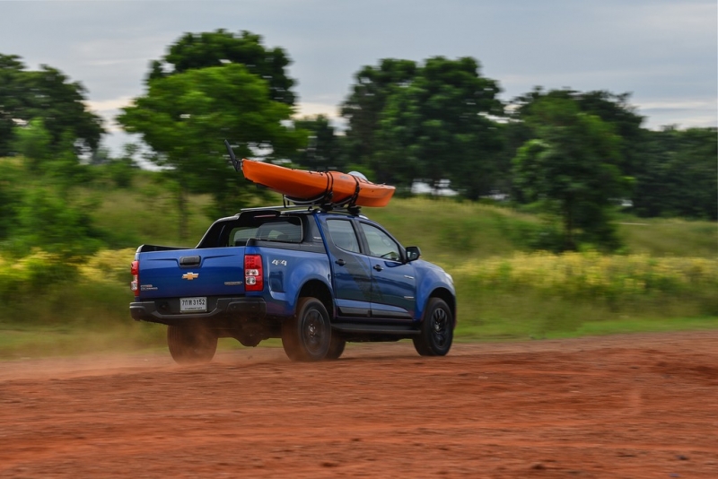 man nhan voi bo anh cuc chat cua chevrolet colorado storm va trailblazer