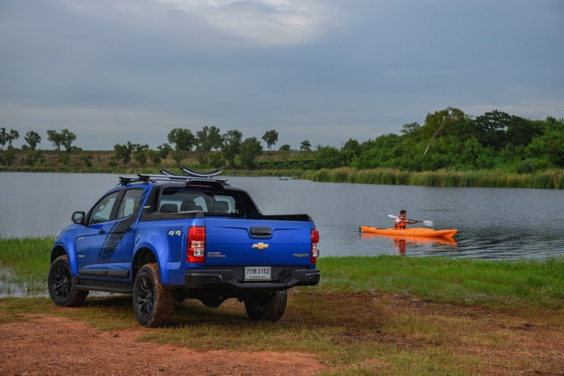 man nhan voi bo anh cuc chat cua chevrolet colorado storm va trailblazer