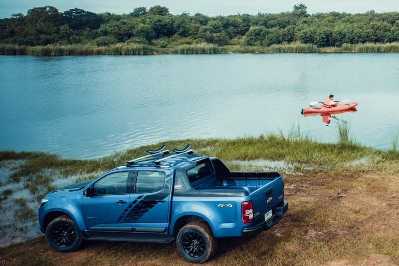 man nhan voi bo anh cuc chat cua chevrolet colorado storm va trailblazer