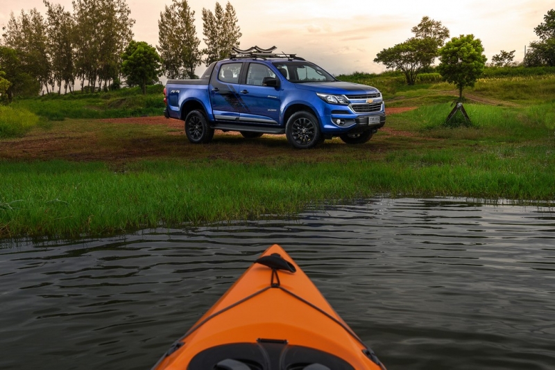 man nhan voi bo anh cuc chat cua chevrolet colorado storm va trailblazer