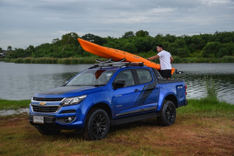 man nhan voi bo anh cuc chat cua chevrolet colorado storm va trailblazer