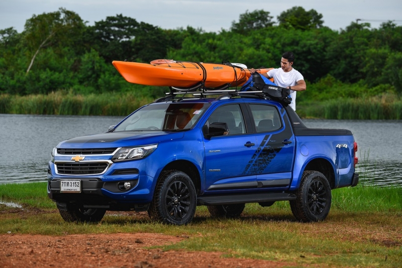 man nhan voi bo anh cuc chat cua chevrolet colorado storm va trailblazer