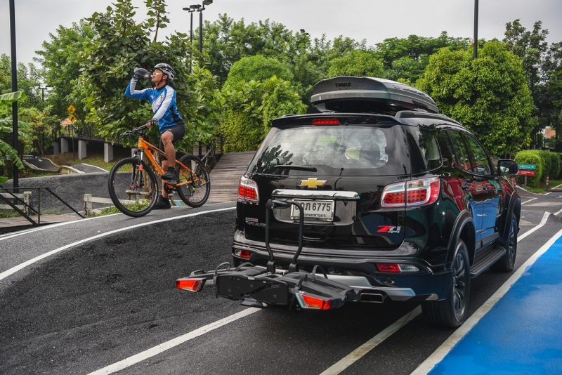 man nhan voi bo anh cuc chat cua chevrolet colorado storm va trailblazer