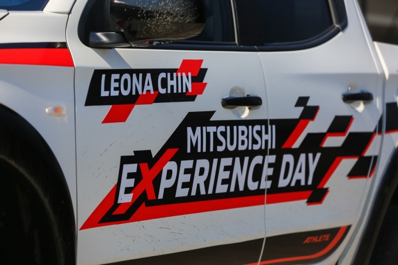 phan khich voi nu hoang drift leona chin pha xe mitsubishi tai my dinh