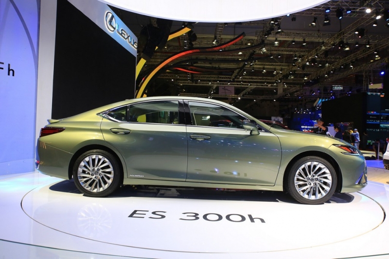 trai nghiem lexus phong cach song va cong nghe hybrid tien tien