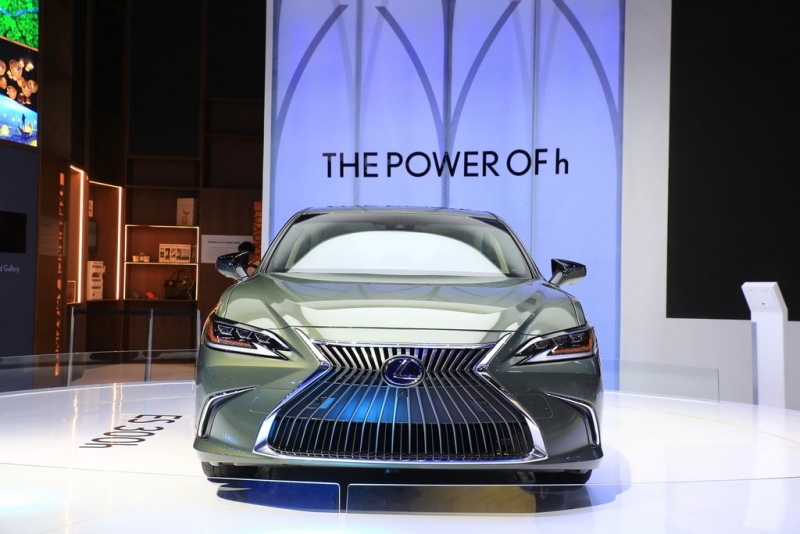 trai nghiem lexus phong cach song va cong nghe hybrid tien tien